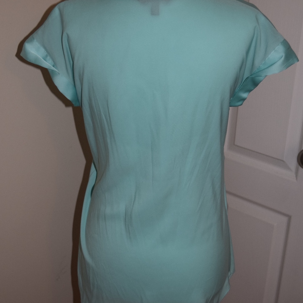 Express mint blouse - Picture 3 of 3